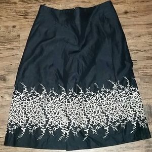 Banana Republic Black Floral Skirt Size 2